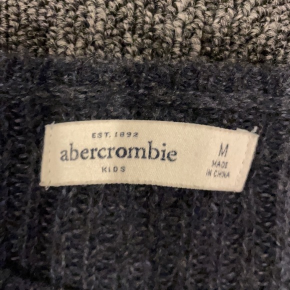 Sweater - Picture 2 of 2